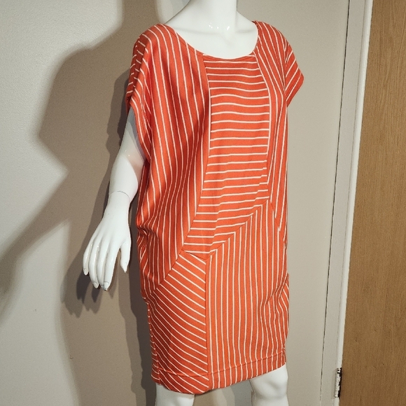 Robbie Bee Orange Midi Dress with Dolman Sleeves and Scoop Neck - Picture 2 of 11